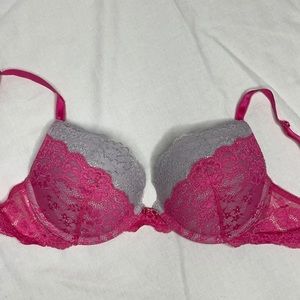 Victoria’s Secret Dream Angels Plunge Push-Up Bra